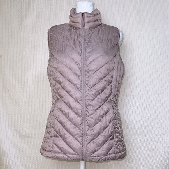 32 Degrees Light Blush Packable Lightweight Plush Puffer Vest - Size Small - Picture 4 of 12